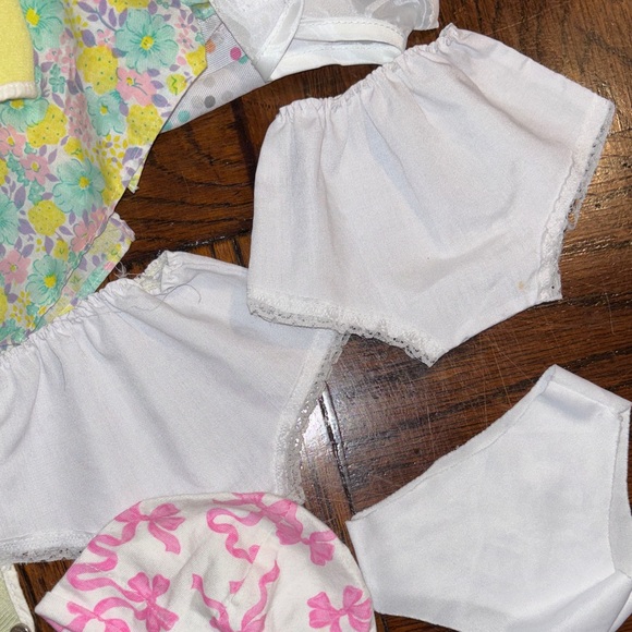 Baby Doll Clothing Bundle With Carry Bag and Mini Bottle Holder - Picture 3 of 9